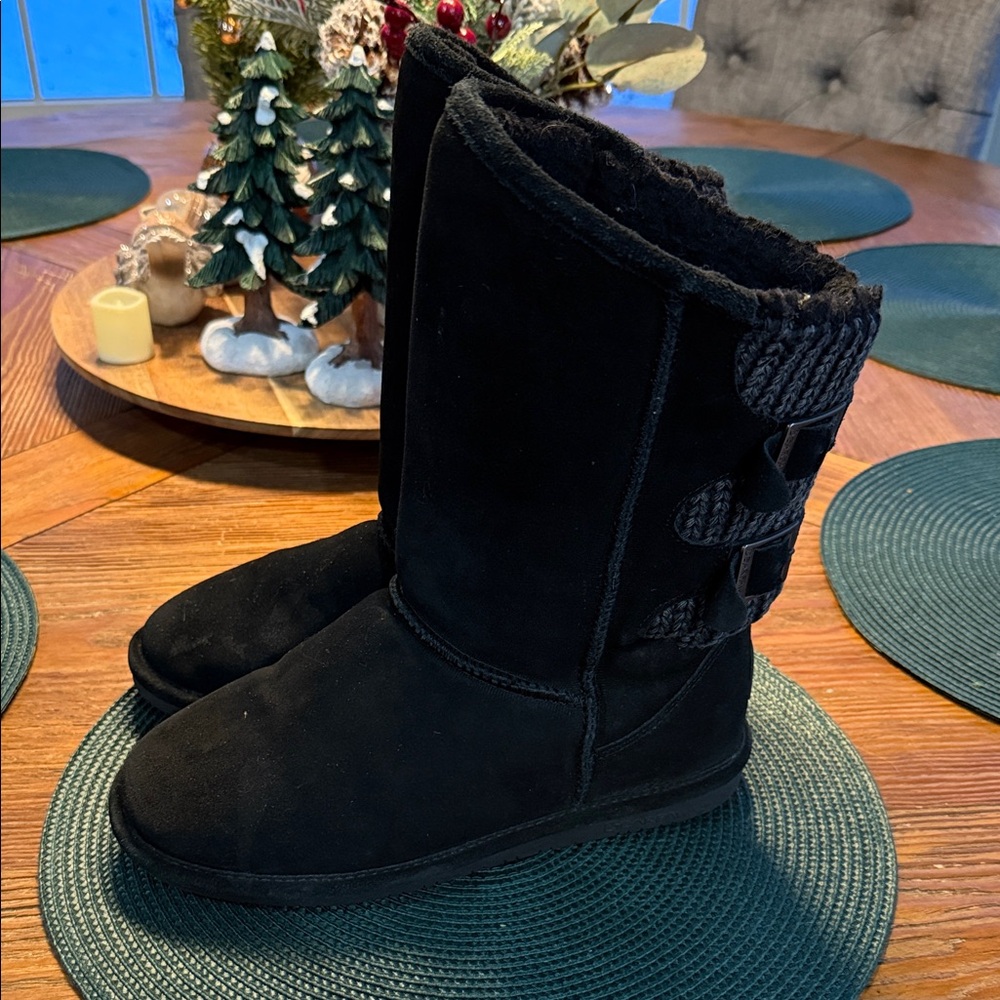 BearPaw Black Winter Boots with Knit Accents